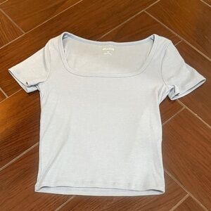 Hollister Women's Soft Blue Short Sleeve Tee